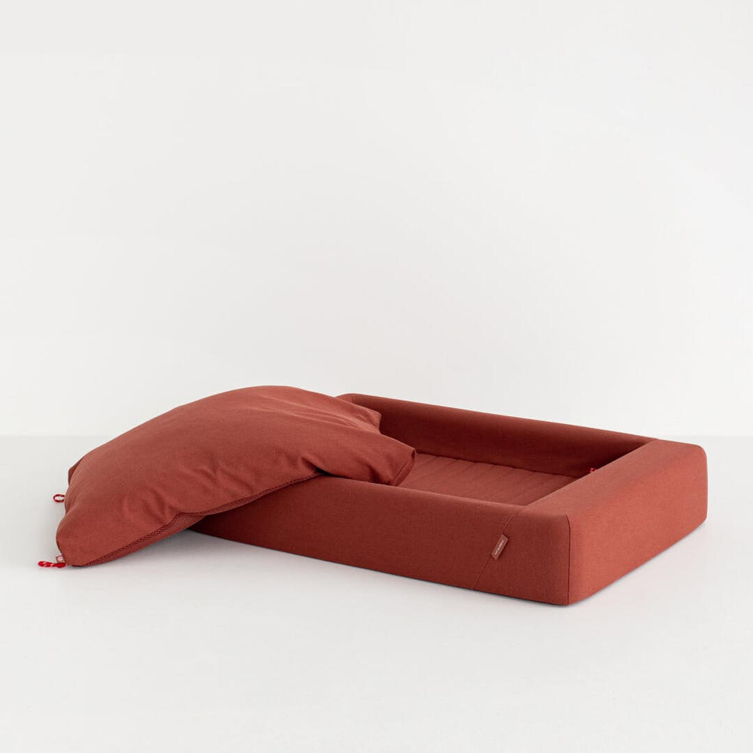 Turf & Needle Dog Bed